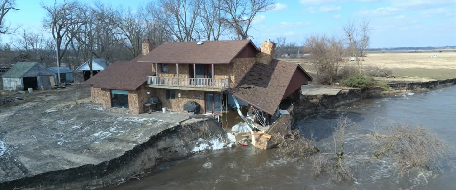 Can Water Damage Cause a House to Collapse?